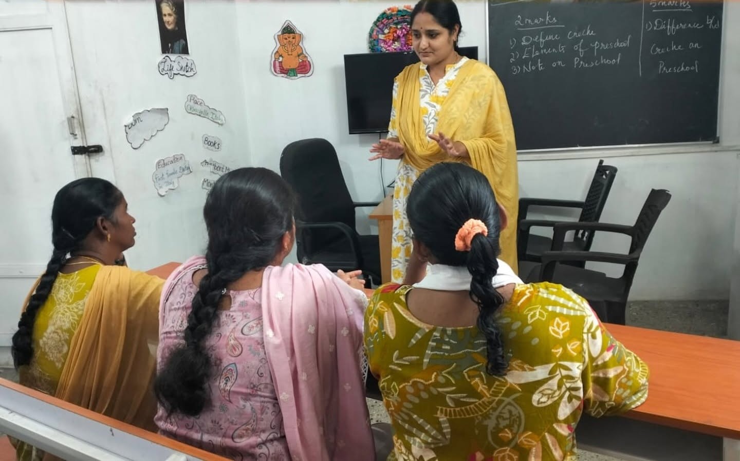 One-to-one Montessori teacher training session at Profenaa Institute Coimbatore